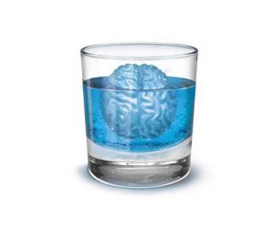 Cubitos de hielo con forma de cerebro