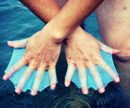 Guantes de natación con membranas para dedos