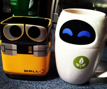 Conjunto de tazas de Wall-E y Eve