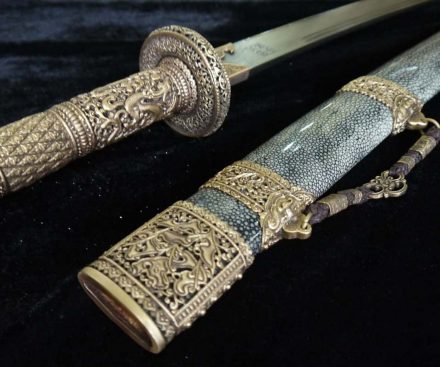 Espada de acero de Damasco