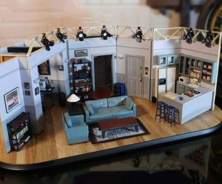 Réplica en miniatura del apartamento de Seinfeld