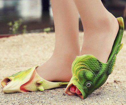 Sandalias con forma de pez