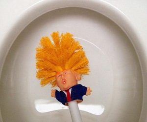 Cepillo de Trump para Inodoro